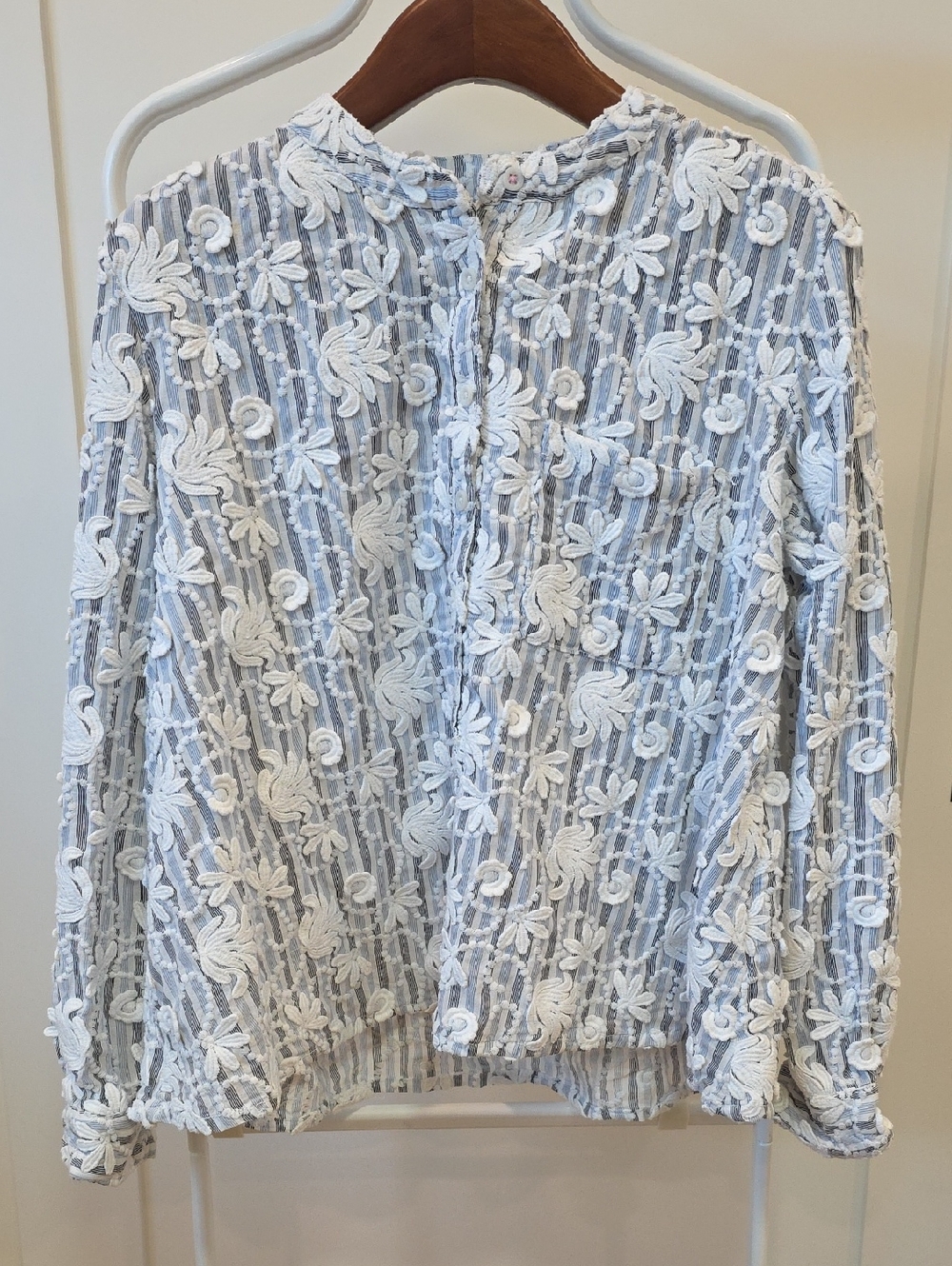 Anthropologie Pilcro Blue and White Embroidered Floral Blouse Sz S